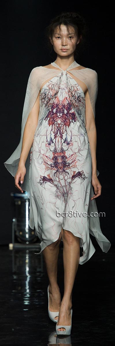 Yiqing Yin – Fall Winter 2012 Paris Fashion Week 