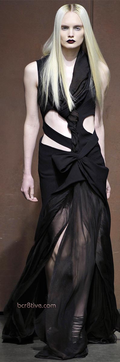 Yiqing Yin – Spring Summer 2012 Paris Fashion Week 