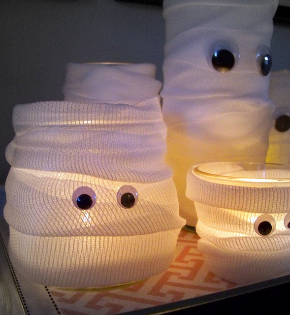 DIY Mummy Lights for Halloween