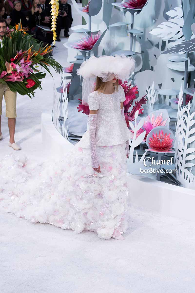 Chanel Spring 2015 Couture Paper Garden Runway
